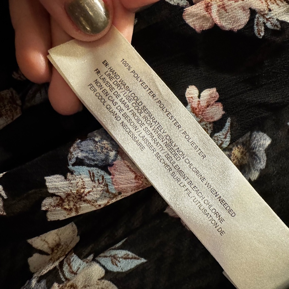 Band of Gypsies Black Floral Wrap - Picture 4 of 6